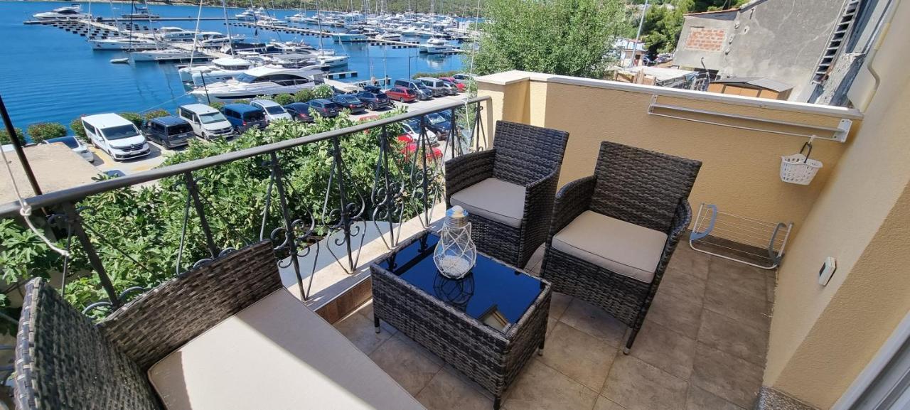 Apartment Lela Шибеник Экстерьер фото